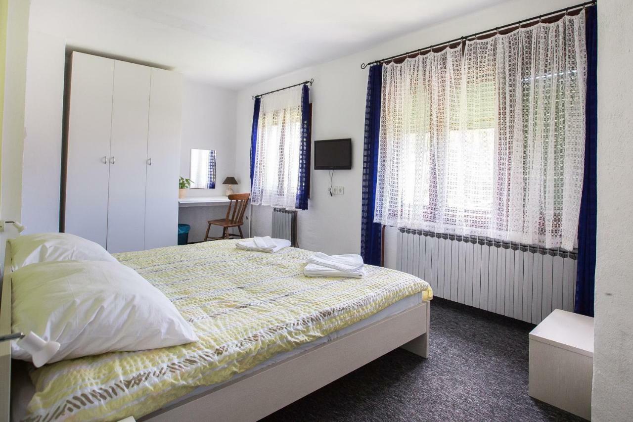 Asgard Guesthouse Josipdol Luaran gambar